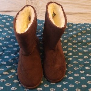 Brown "DAWGS" shearling 9" ankle boots size 10